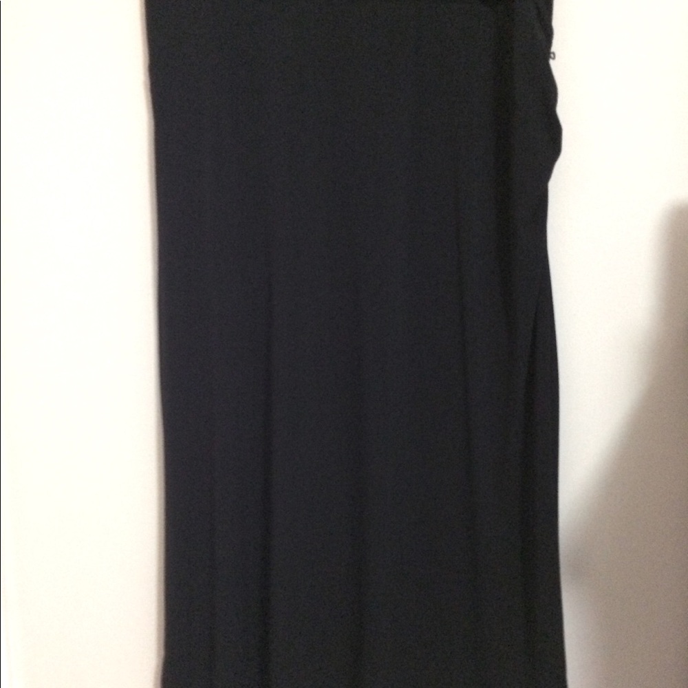 Classic Black Maternity Dress - Picture 3 of 9